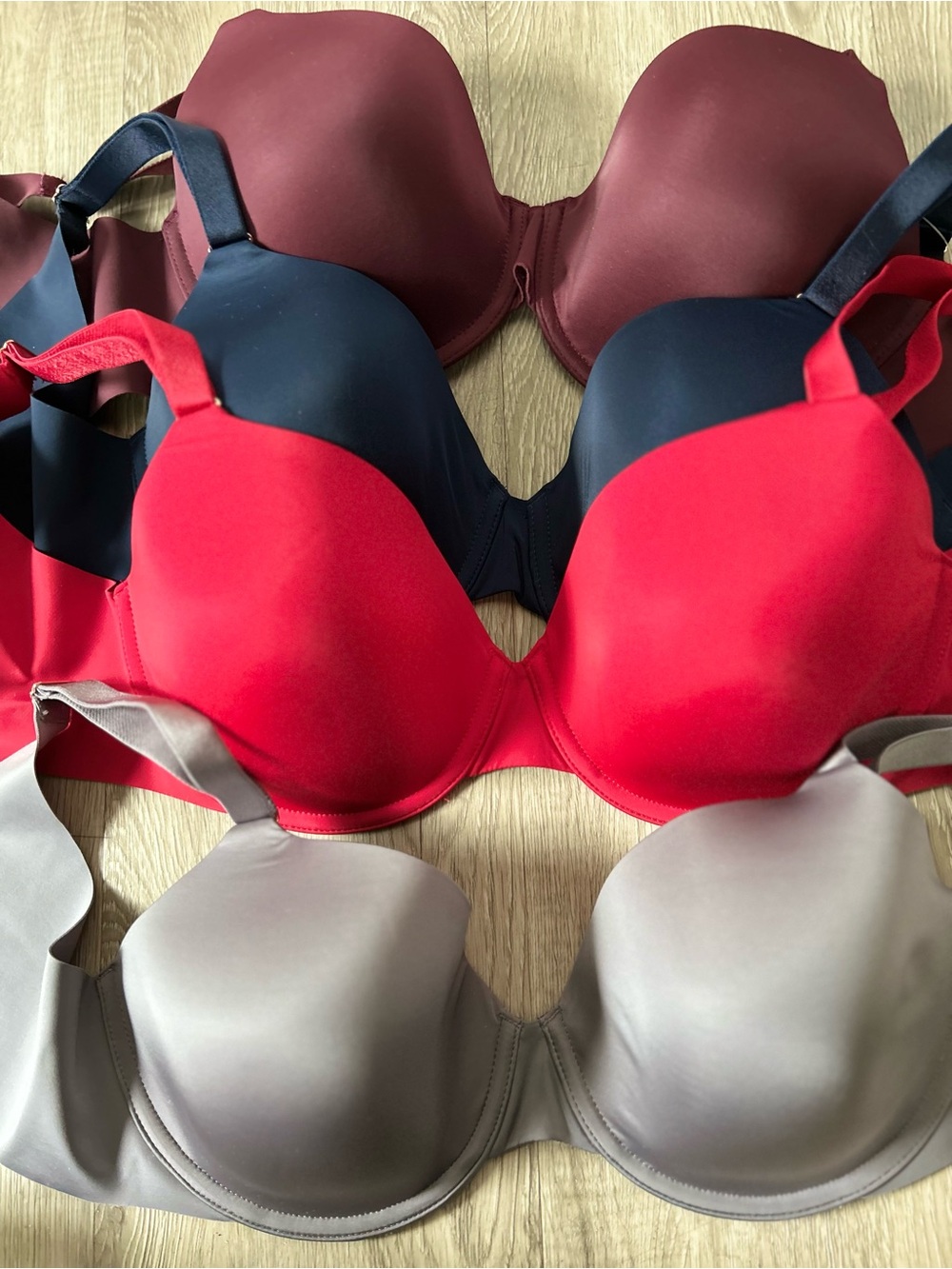 Soma Bras Lot 4 Women 36DD Gray, Red, Navy, Burgundy Vanishing Perfect Coverage